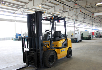 How to maintain electric forklift