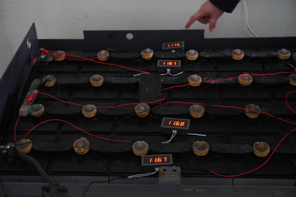 lead-acid battery equalizer